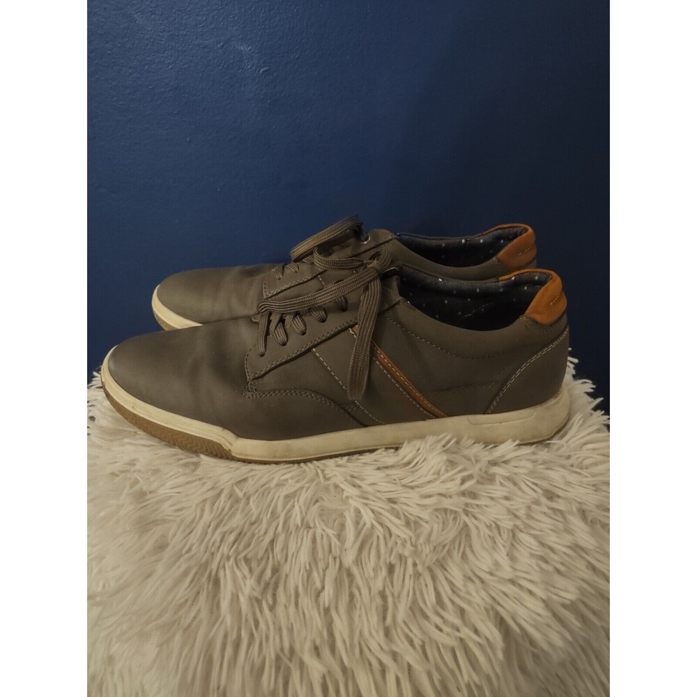 Hawker Rye Nubuck Leather Low Top Sneaker Men's Size 10.5 Gray shoes